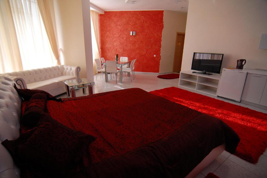 Coliseum Hotel 4*